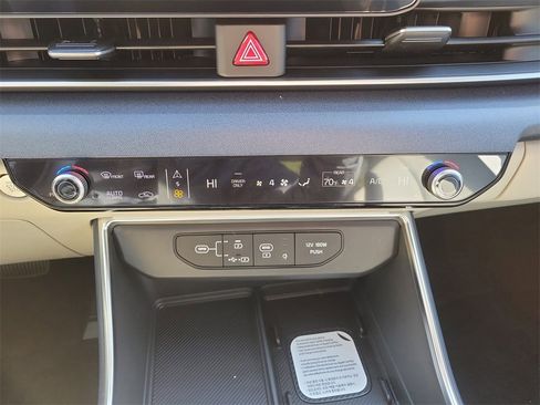 New 2026 Kia Carnival EX image 34