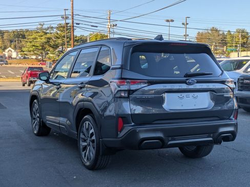 Used 2025 Subaru Forester Touring image 6