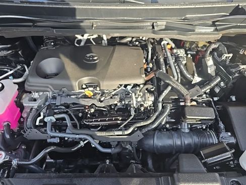 Certified 2024 Toyota Sienna XLE image 32