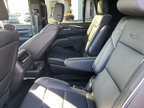 Used 2021 Cadillac Escalade Sport w/ Driver Assist Tech Package image 12