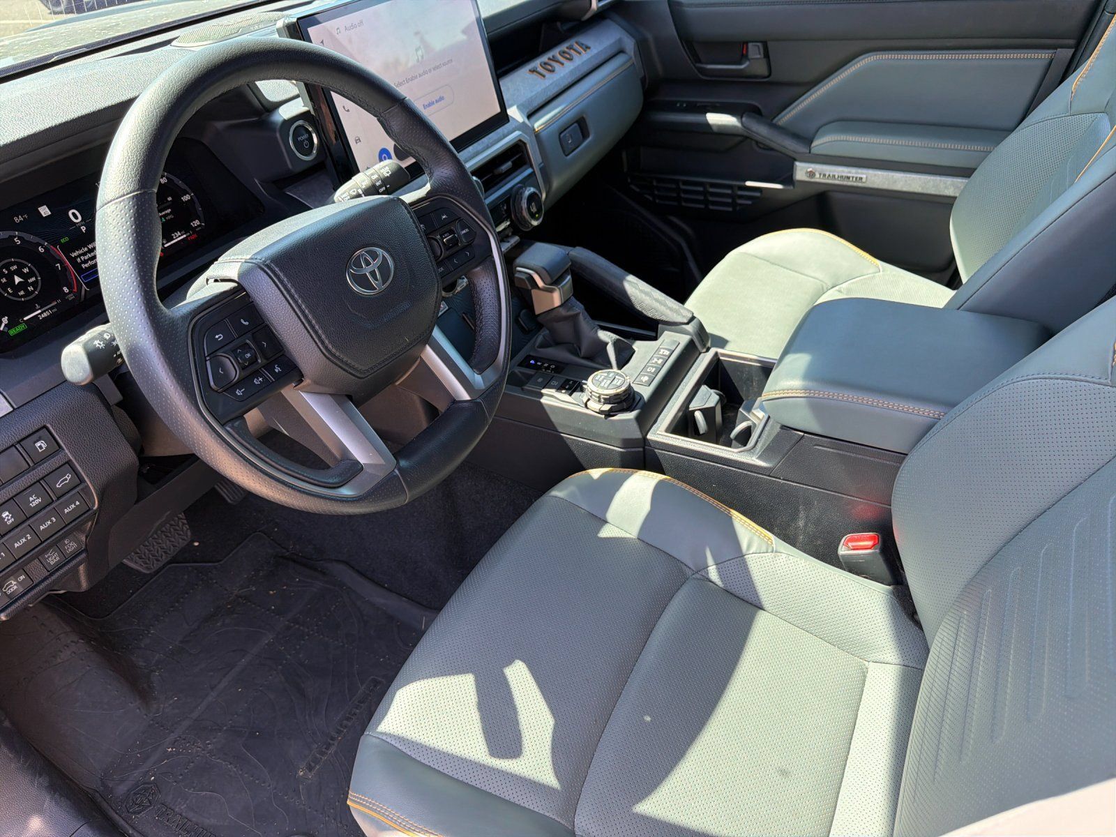 Used 2025 Toyota 4Runner Trailhunter AWD/4WD image 8