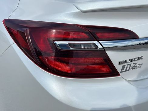 Used 2017 Buick Regal Sport Touring FWD image 28