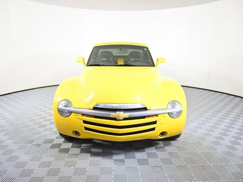 Used 2005 Chevrolet SSR w/ Preferred Equipment Group RWD image 11