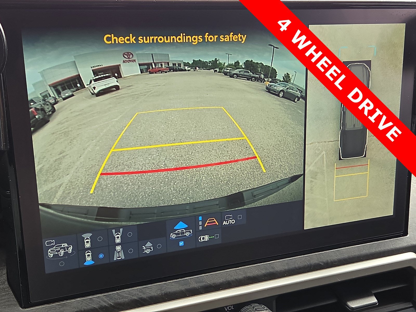 Used 2025 Toyota Tacoma Limited AWD/4WD image 18