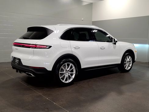 New 2026 Porsche Cayenne image 7