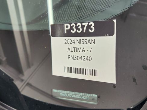Used 2024 Nissan Altima 2.5 SV FWD image 24