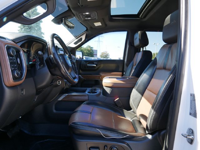 Used 2019 Chevrolet Silverado 1500 High Country w/ Technology Package AWD/4WD image 11