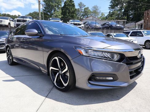 Used 2018 Honda Accord Sport image 9