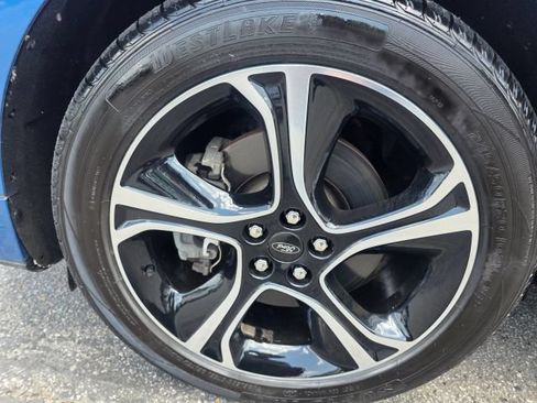 Used 2019 Ford Edge ST w/ Convenience Package AWD/4WD image 9