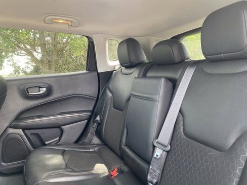 Used 2018 Jeep Compass Latitude w/ Popular Equipment Group AWD/4WD image 13