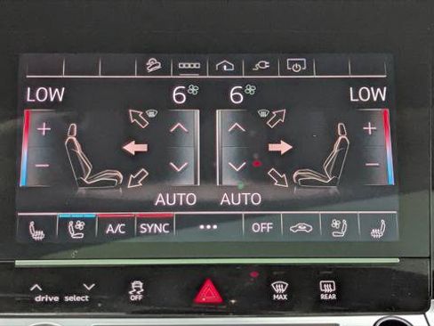 Used 2024 Audi Q8 e-tron Premium Plus w/ Premium Plus Package AWD/4WD image 29