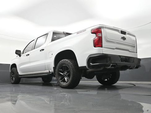 Used 2024 Chevrolet Silverado 1500 LT Trail Boss w/ LT Trail Boss Premium Package AWD/4WD image 26