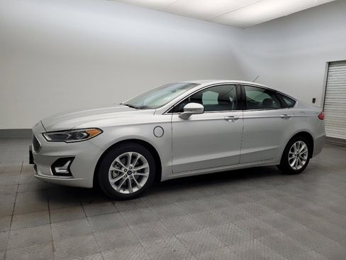 Used 2019 Ford Fusion Energi Titanium image 2