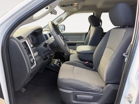 Used 2011 RAM 1500 Classic SLT image 9