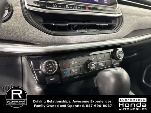 Used 2022 Jeep Compass Latitude image 9