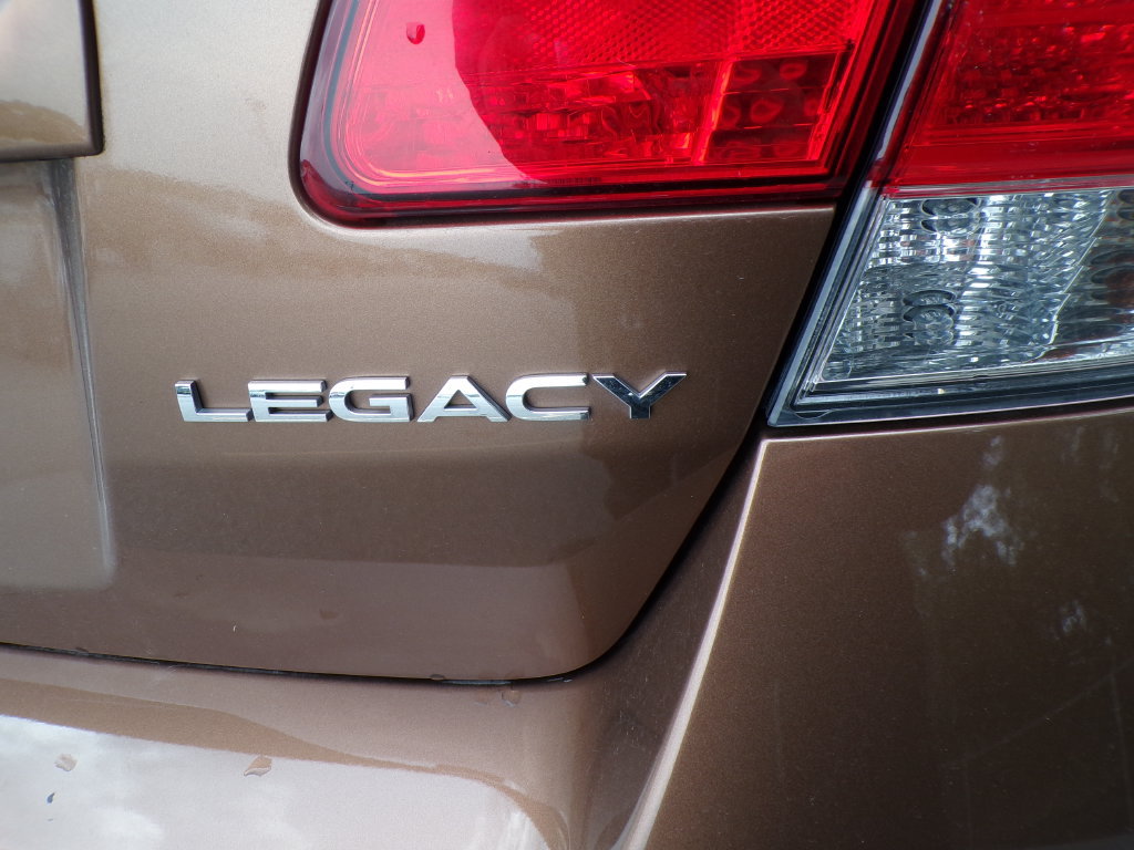 Used 2012 Subaru Legacy 2.5i Premium w/ All-Weather Pkg AWD/4WD image 16