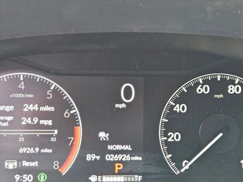 Used 2025 Honda Pilot EX-L image 12