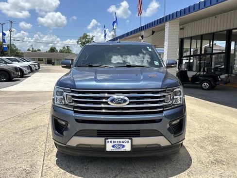 Used 2020 Ford Expedition XLT w/ Equipment Group 202A RWD image 2