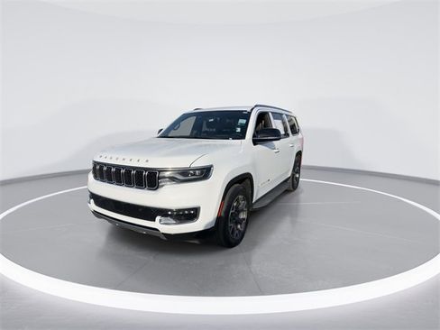 Used 2024 Jeep Wagoneer L Series III w/ Flexible Seating Group image 3