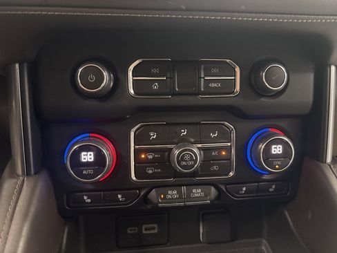 Used 2023 Chevrolet Tahoe Z71 w/ Off-Road Capability Package image 27