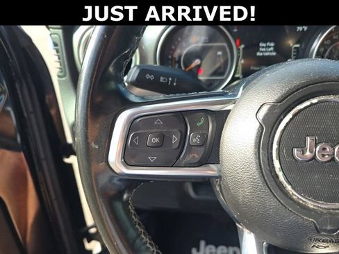 Used 2021 Jeep Wrangler Unlimited Sahara AWD/4WD image 11