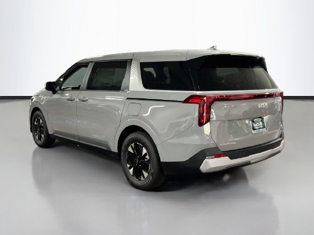 New 2027 Kia Carnival LXS FWD image 5
