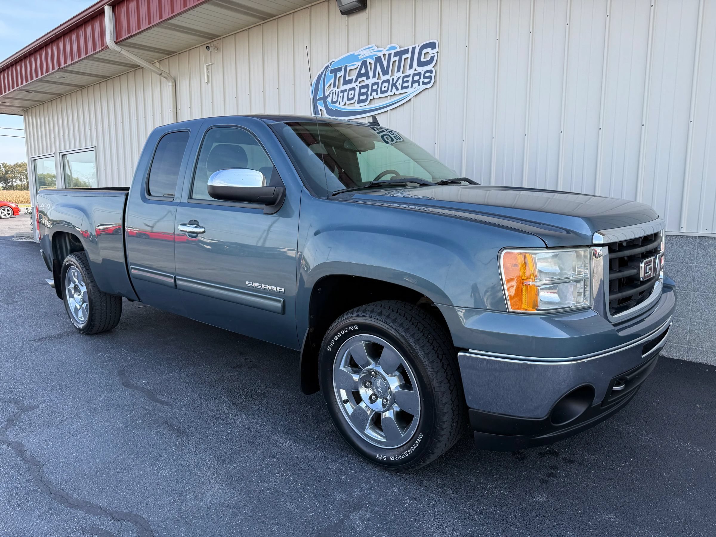 Used 2009 GMC Sierra 1500 SLE w/ Power Pack Plus AWD/4WD image 4