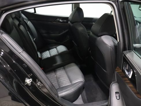 Used 2016 Nissan Maxima Platinum image 21