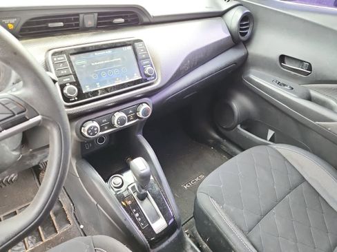 Used 2020 Nissan Kicks S image 10