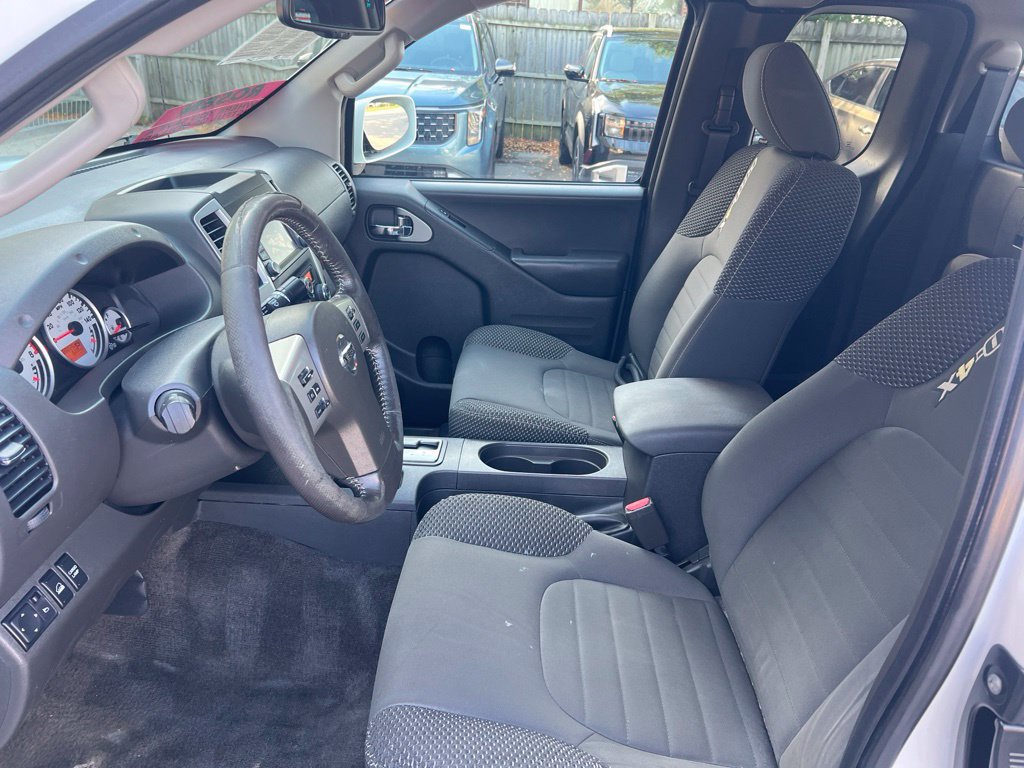 Used 2016 Nissan Frontier PRO-4X AWD/4WD image 4