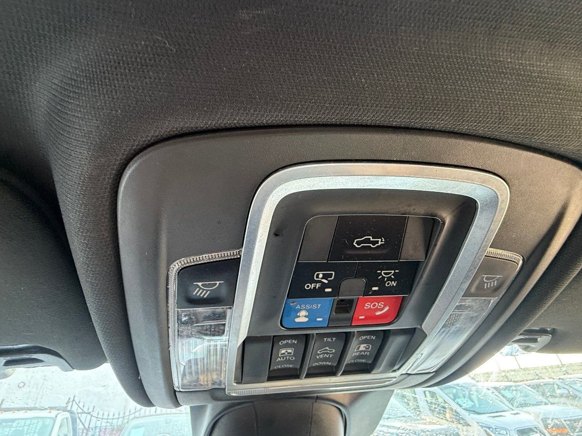 Used 2021 RAM 2500 Laramie AWD/4WD image 43