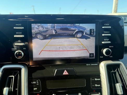Used 2021 Kia Sorento S image 25