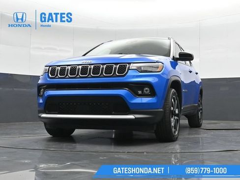 Used 2023 Jeep Compass Limited AWD/4WD image 39