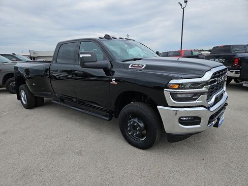 New 2026 RAM 3500 Tradesman AWD/4WD image 10