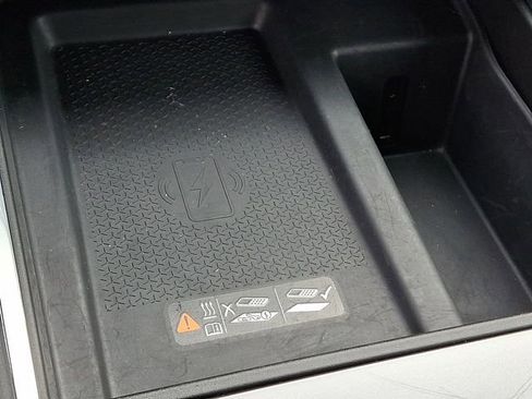 Used 2025 GMC Acadia Elevation image 29