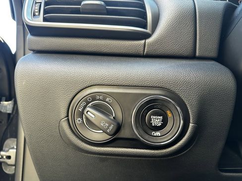 Used 2021 Maserati Levante image 26