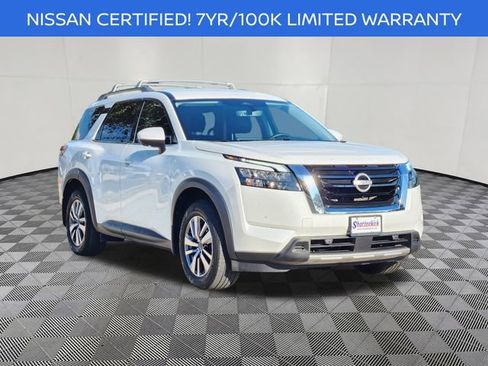 Certified 2025 Nissan Pathfinder SL FWD image 2