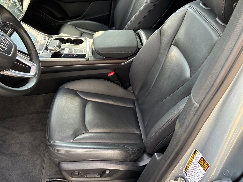 Used 2023 Audi Q7 2.0T Premium w/ Convenience Package AWD/4WD image 12