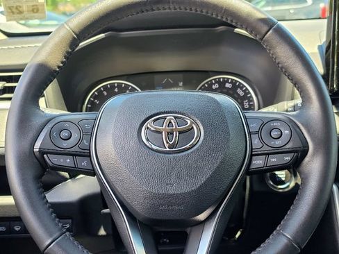 Used 2022 Toyota RAV4 XLE w/ Convenience Package AWD/4WD image 28