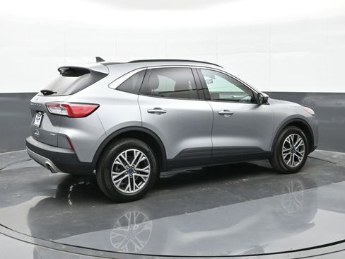 Used 2022 Ford Escape SEL image 8