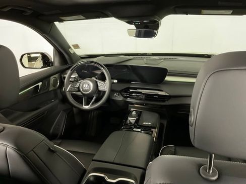 Used 2025 Buick Enclave Avenir w/ Super Cruise Package FWD image 15