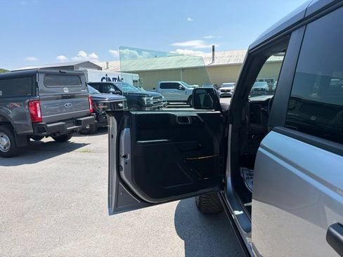 Used 2024 Ford Bronco Badlands AWD/4WD image 14