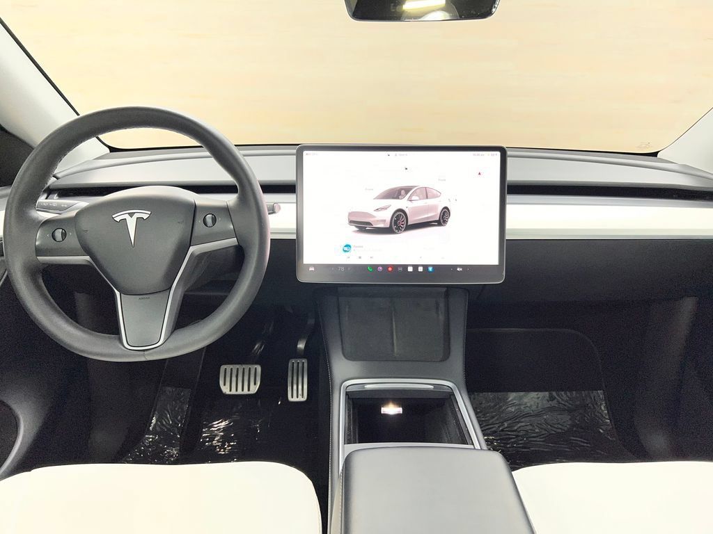 Used 2023 Tesla Model Y Performance AWD/4WD image 2
