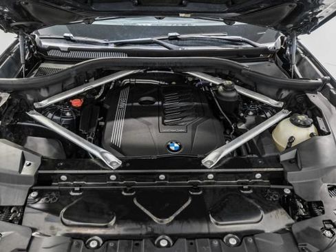 Used 2022 BMW X5 xDrive40i w/ M Sport Package AWD/4WD image 48