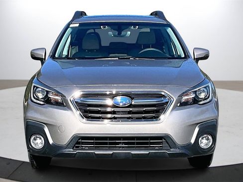 Used 2019 Subaru Outback 2.5i Limited image 3
