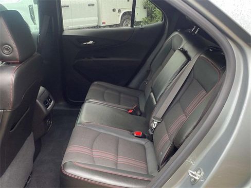 Used 2023 Chevrolet Equinox RS image 9