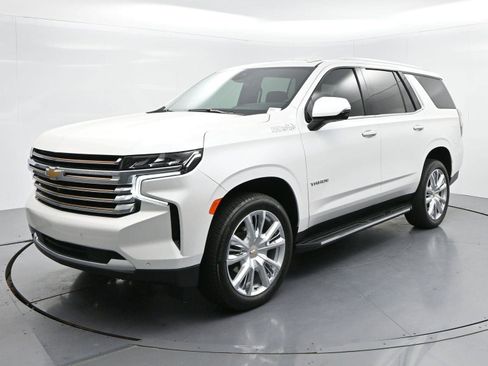 Used 2024 Chevrolet Tahoe High Country AWD/4WD image 3