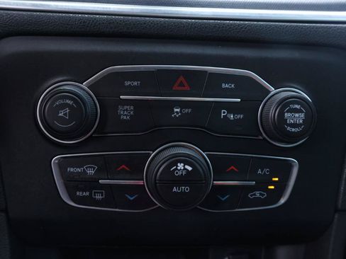 Used 2015 Dodge Charger R/T Scat Pack w/ Beats Audio Group RWD image 13