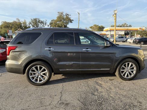 Used 2016 Ford Explorer Limited image 8