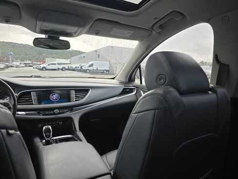 Used 2020 Buick Enclave Essence w/ Sound and Sites Package image 14